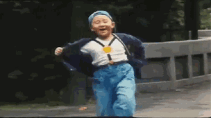 他叫郝劭文,90年出生于台北.93年因拍了一个果汁广告而被发掘!