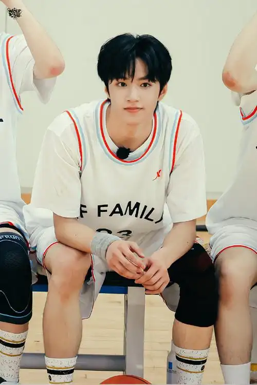 刘耀文夏日运动会饭拍#7115#刘耀文预测自己能成为mvp#tf家族