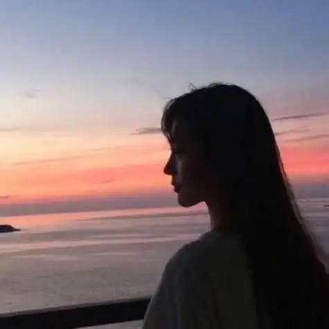 伤感夕阳侧脸女生头像图片