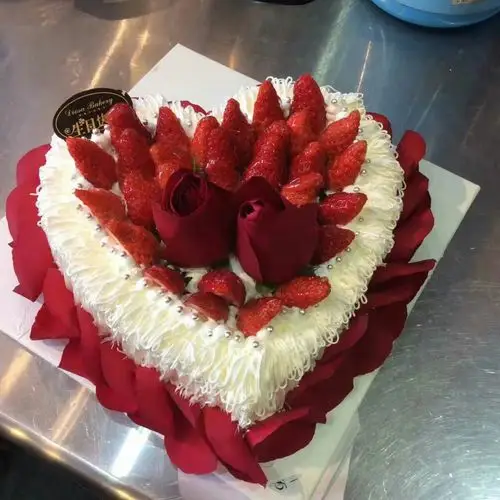 "三生三世的爱情浪漫"尽在蒂奥莎烘焙蛋糕