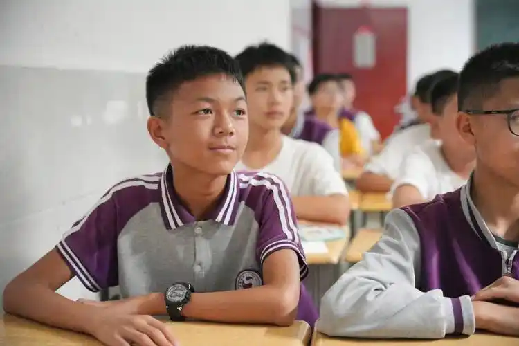 3,按照长水(衡水)实验中学集团要求配合老师将假期"十个一"活动物化