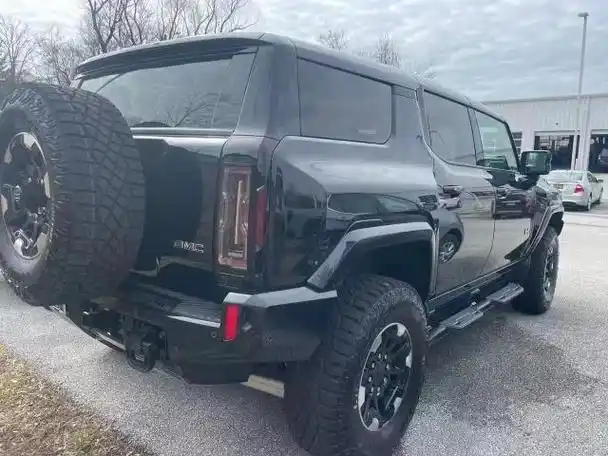 最炫酷的悍马ev越野车一百三十多万起售