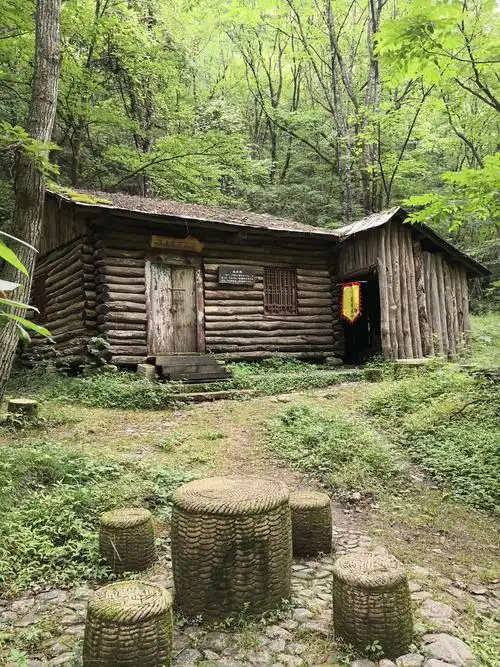 森林小木屋.
