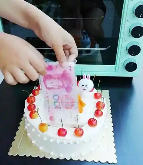 火爆抖音的同款网红抽钱蛋糕来了!抽到手软so easy