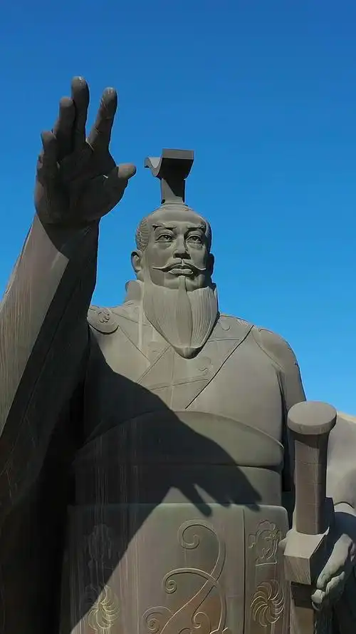 全球旅游进行时#国内最大皇帝雕像"汉武大帝"尽显强盛大国辉煌伟业