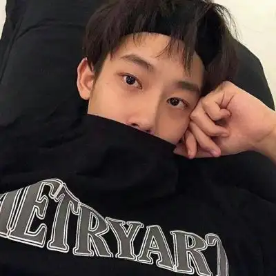 qq帅气男生头像真人低调帅气有品位的男头