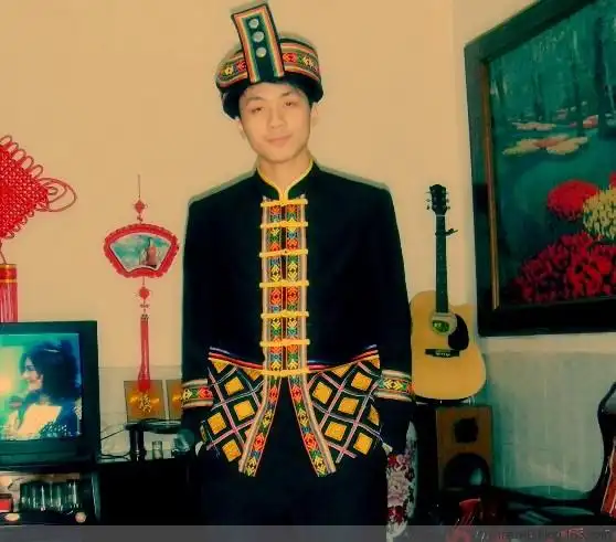 仫佬族 美女帅哥,服装太美了!