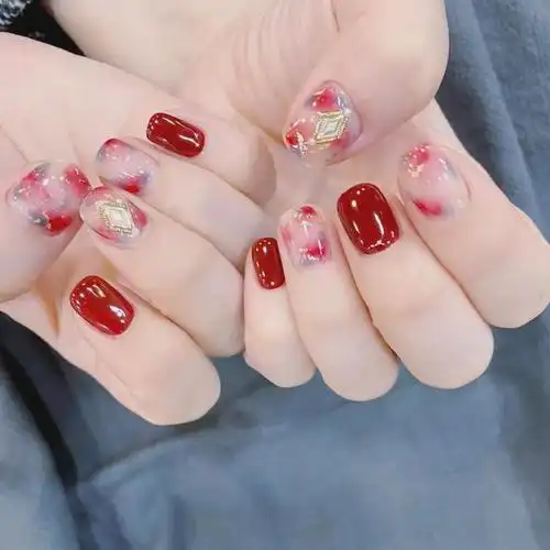 2021想旺新年红美甲一定不能少