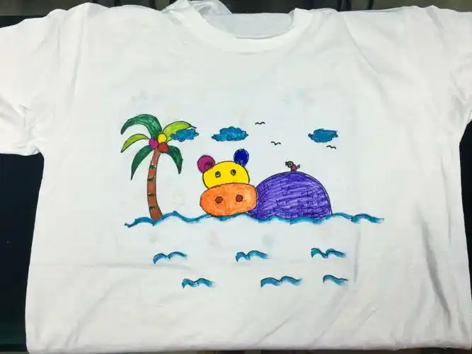 我们家的专属艺术品——五联社区家庭文化亲子彩绘t恤活动