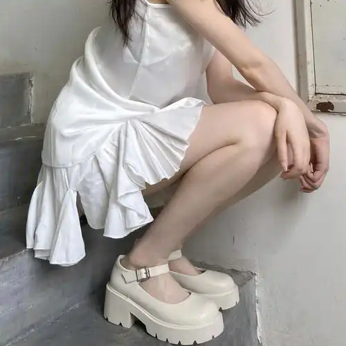 我的鞋子首选一定是好看!穿上简直太显瘦显高了!