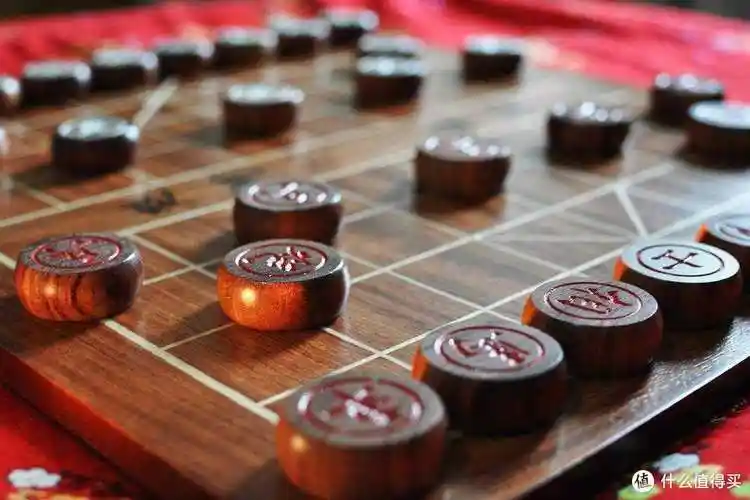 对称平衡摆放《中国象棋》