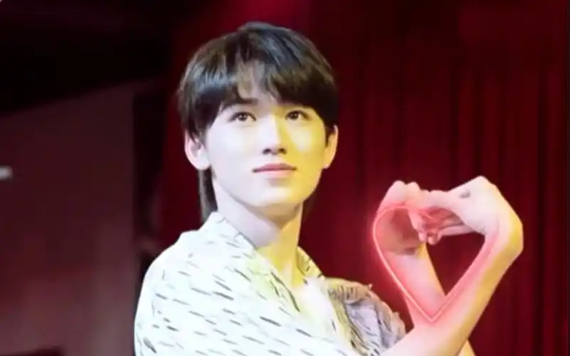 宋亚轩 520来自小宋老师的比心_哔哩哔哩_bilibili