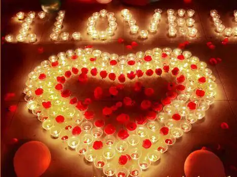 100个爱心蜡烛够摆这个吗?