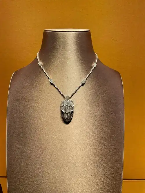 宝格丽 bulgari 灵蛇系列项链