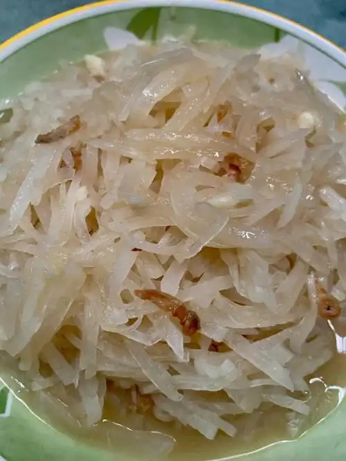 白萝卜这样炒只需三样调料全家都爱吃