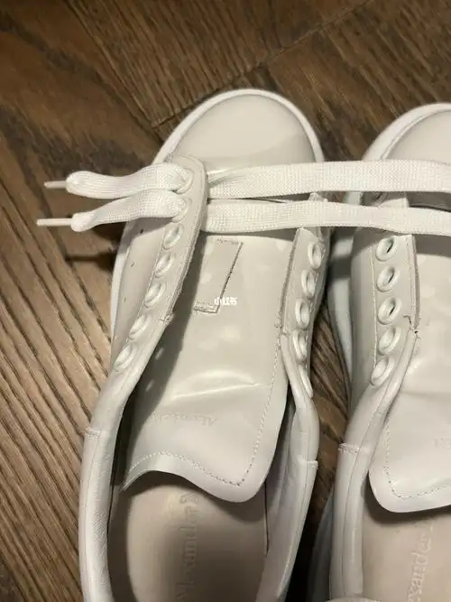 就换了一条新鞋带视频版的那些系法学起来有点复杂这个一字鞋带系法