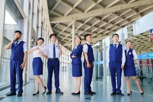 扬州泰州国际机场工作人员换穿"机场蓝"