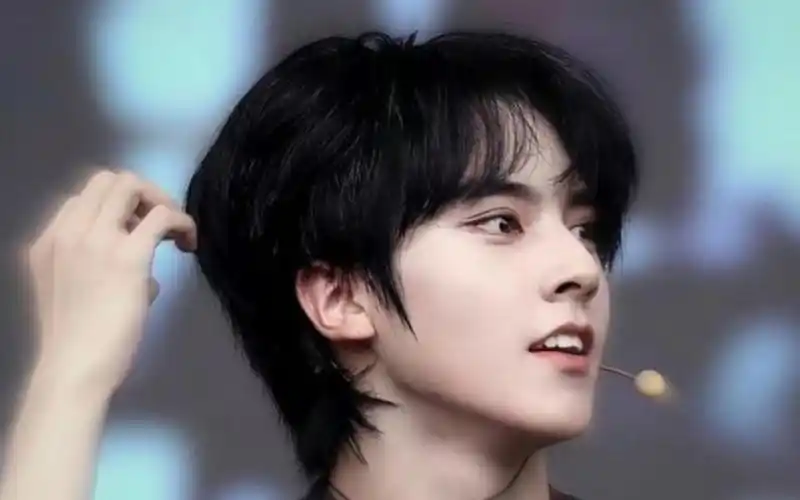 我愿称之为内娱丹凤眼教科书!难怪第一次拍戏就演男主,颜太绝了