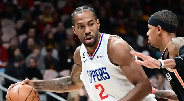 小卡伦纳德最近一段时间的表现可以说是非常强势,他逐渐找到了自己的