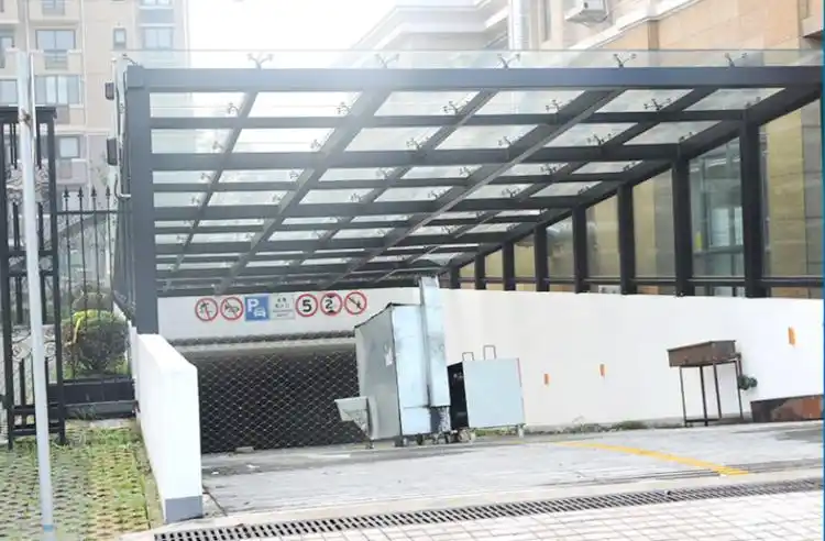 地下车库通道钢结构玻璃雨棚专业定制自行车电瓶车过道挡雨篷