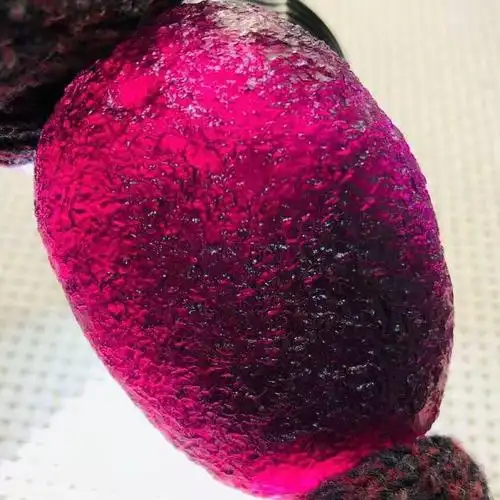 时乾 玻璃陨石波西米亚随形玫红陨石吊坠 摆件矿物把玩原石消忧郁能量