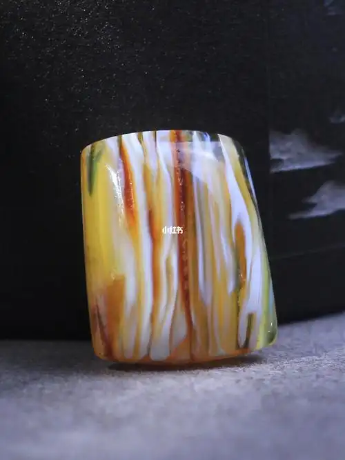 沁色拉丝妖孽蜜蜡无事牌吊坠