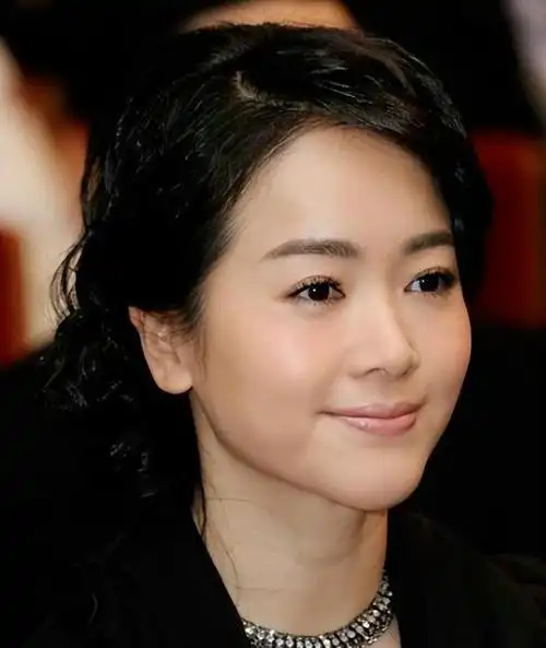 "风流成性"的左小青:绯闻不断,如今仍靠身材吸睛|姜文|王志文|孙红雷