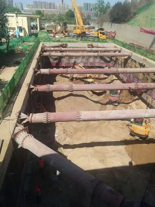 写美篇第九污水厂一二期调蓄池工程: 4月5日完成609*16钢支撑横撑架9