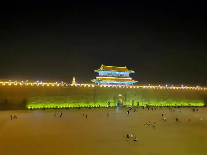 正定古城夜景城墙