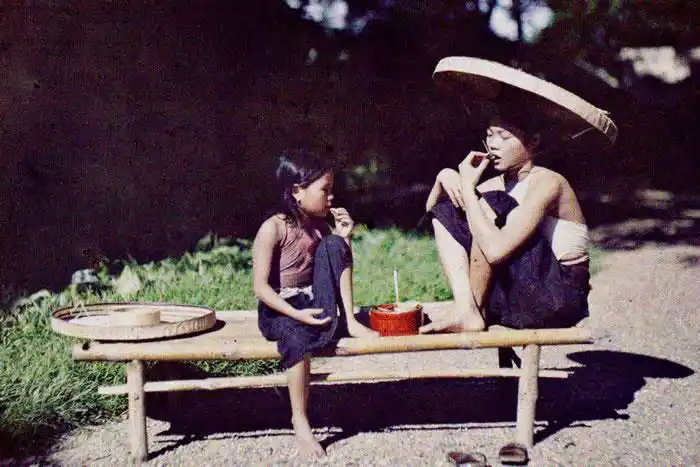 老照片:100多年前的越南女性