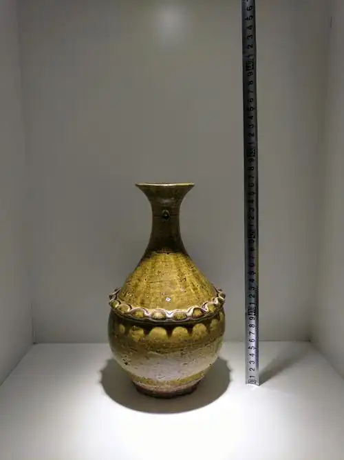 唐代寿州窑玉壶春瓶,全品,低价处理3000元包邮.