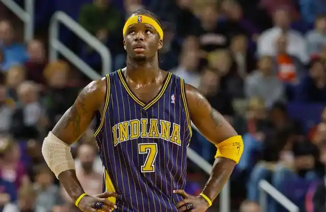 这个年轻人就是杰梅因·奥尼尔.