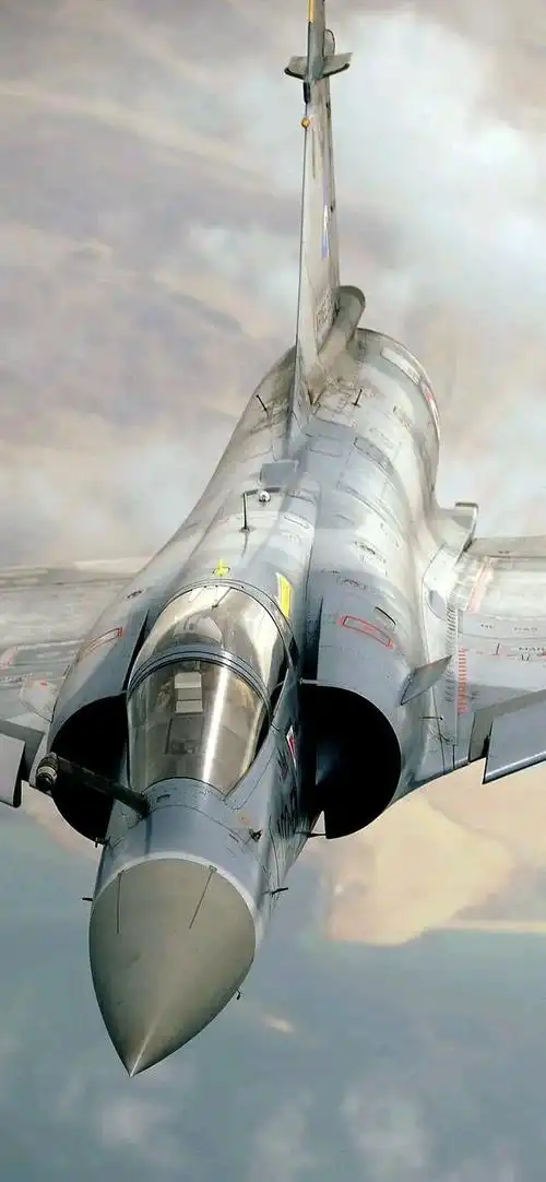 壁纸@全面屏战斗机壁纸,鹰击长空