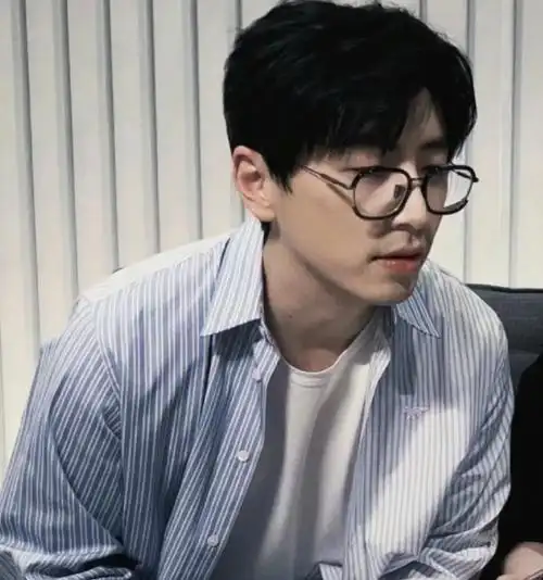 比起霸总帅哥我更想嫁雷佳音白客这样的窝囊废