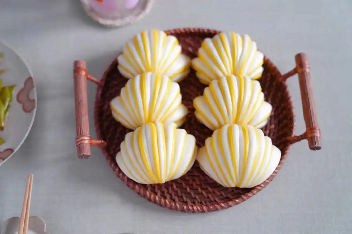 花样馒头的做法-南瓜双色贝壳花卷.秋天啦,南瓜味的安排起来~ - 抖音