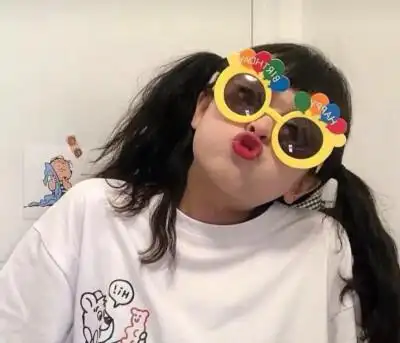 沙雕头像女 叫上集美来一起康康