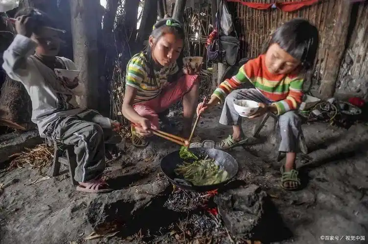 农村中最贫困的家庭贫穷的农民家庭
