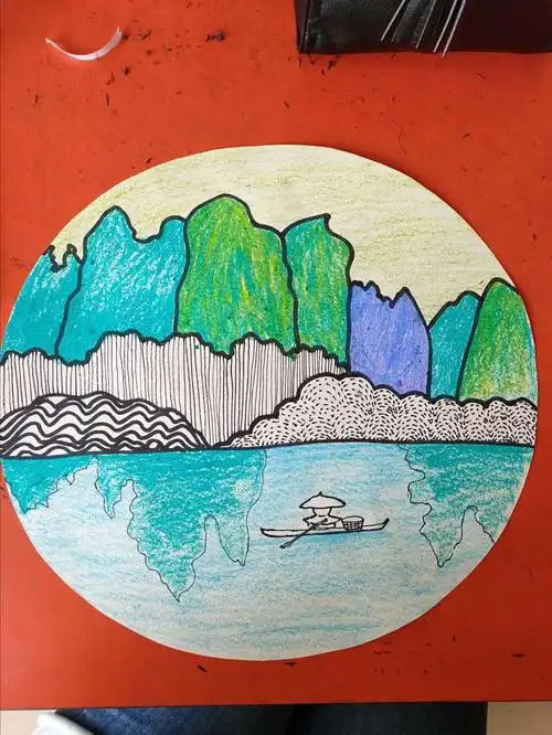 3,《桂林山水》油画棒和彩铅结合