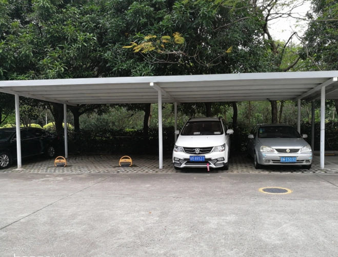 彩钢板停车棚-深圳安居遮阳棚