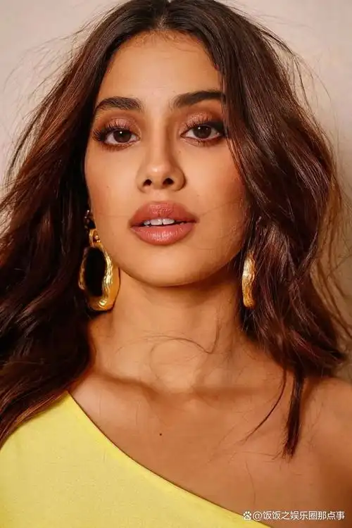 印度女星 janhvi kapoor:从浪漫剧到传记电影的华丽转身!