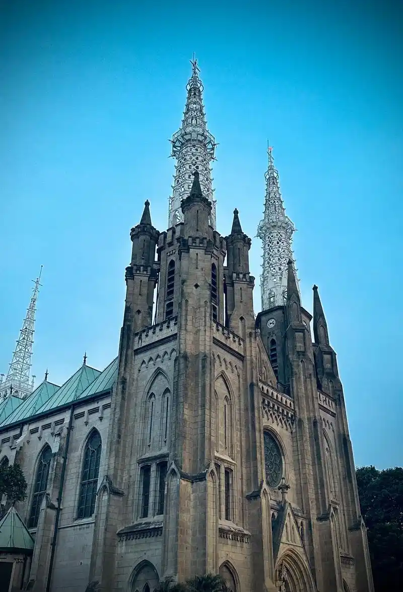 记东南亚旅行地中的小透明——雅加达.#jakarta 大教堂 - 抖音