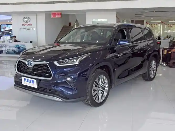 广汽丰田 汉兰达 2022款 双擎 2.5l 四驱尊贵版 7座