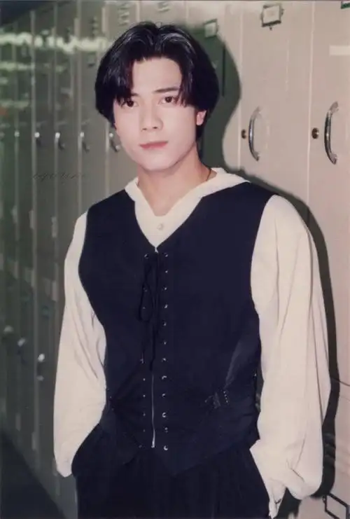 禁得住镜头打磨先来说说郭富城的浓颜表现吧也对,有这个颜值,谁不狂啊