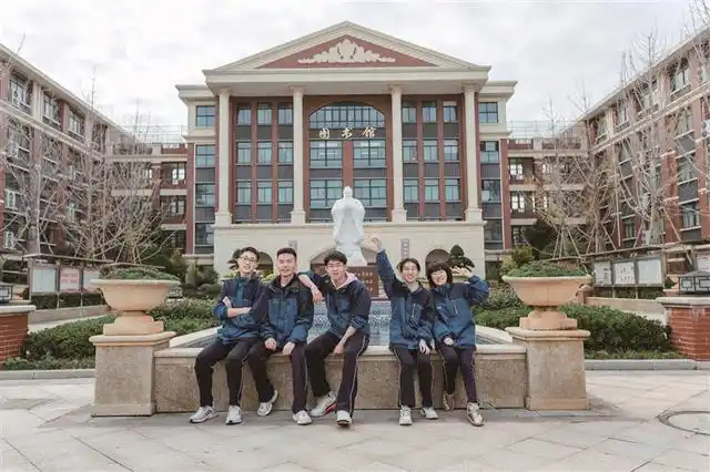 乐成寄宿中学:暖心教育打造成才高地