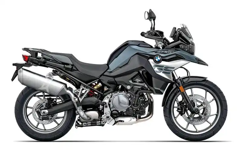 宝马摩托发布多款 2020 新图案车型(1)