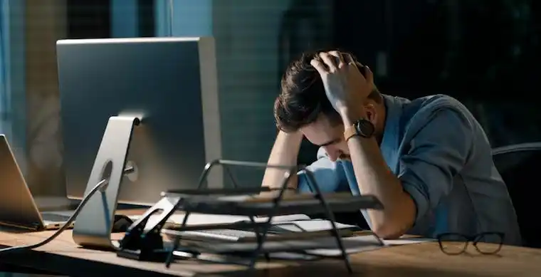 深圳凌晨3点的他们还在加班