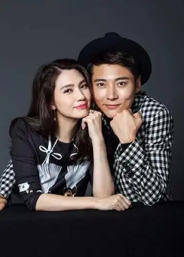 但是莫少聪却在此时又开始对洪欣展开攻击,不仅开始承认孩子是自己的