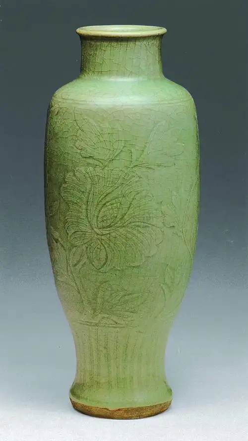 【明 龙泉青釉暗花萝卜尊】拍卖品_图片_价格_鉴赏_明代单色釉瓷器