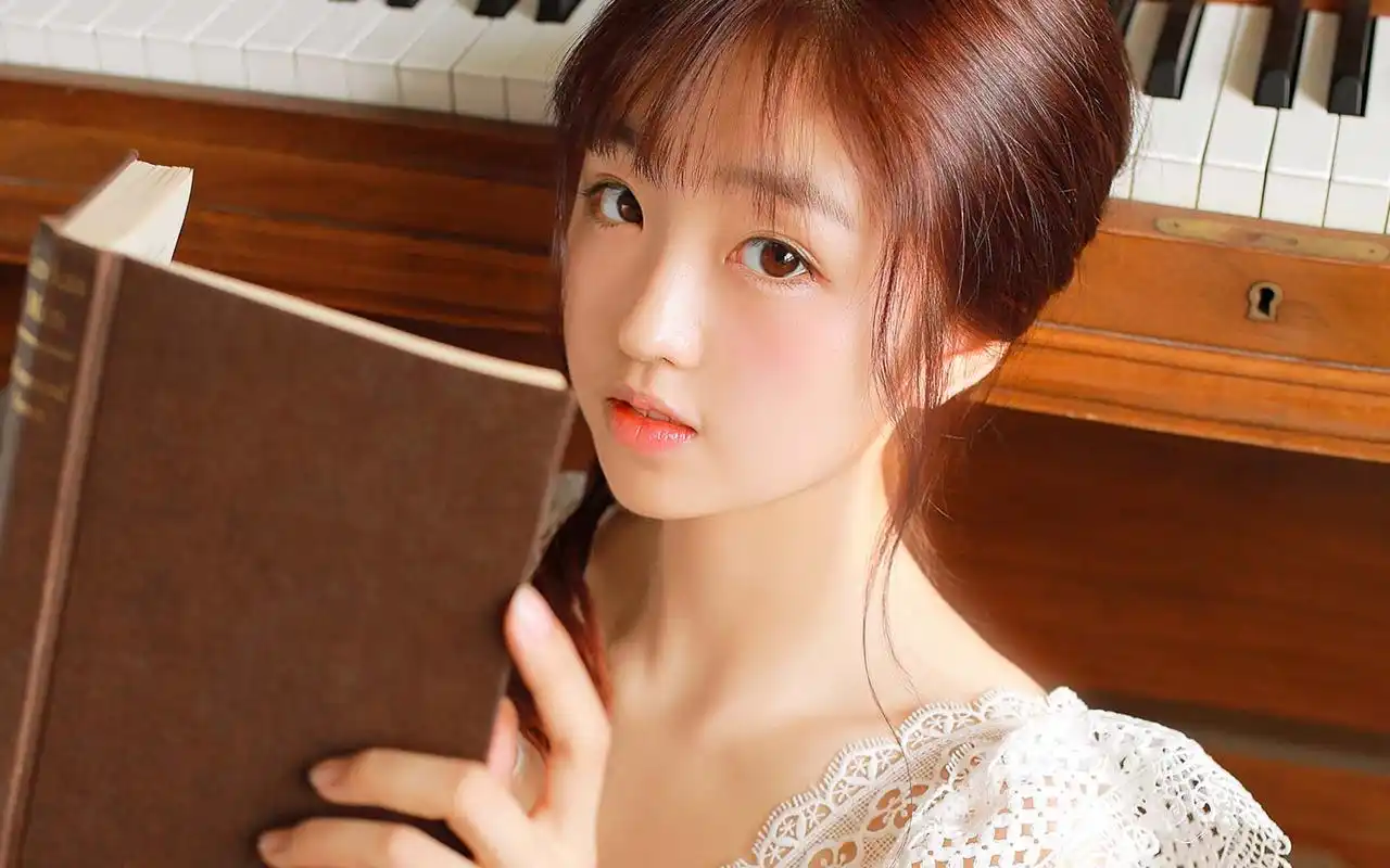 甜美少女治愈系唯美高清写真图片
