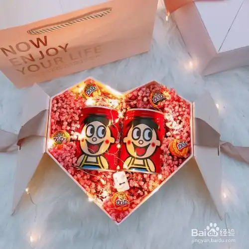 旺仔牛奶怎么摆心形